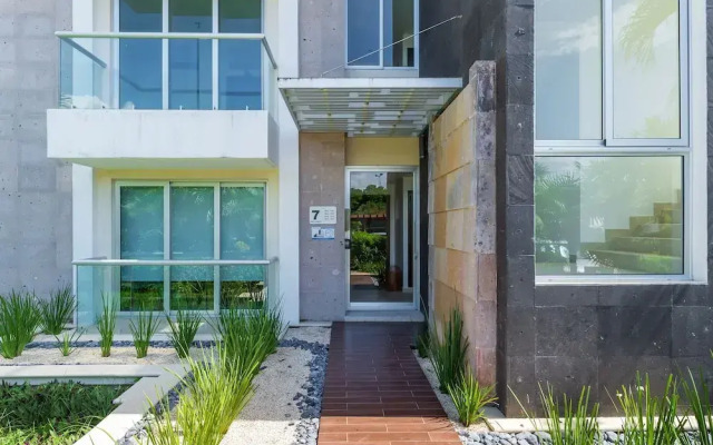 Mareazul Casa Sol 2 Bedroom Apts by RedAwning