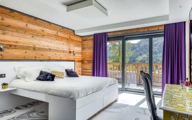 Chalet Banksy