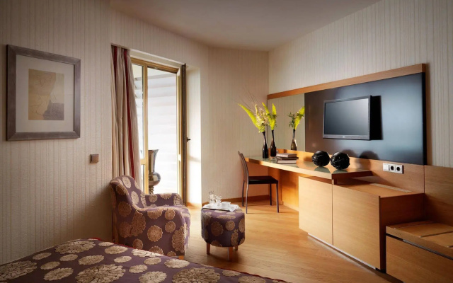 Divani Escape- Adults only