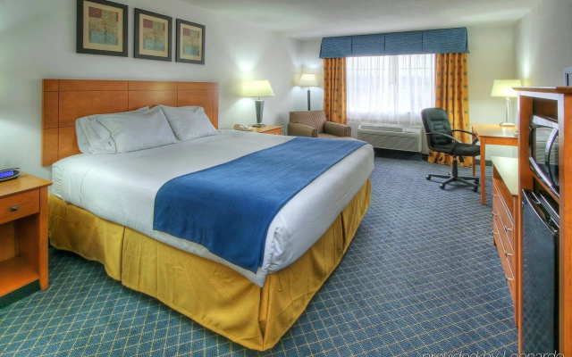 Holiday Inn Express Carlsbad by IHG