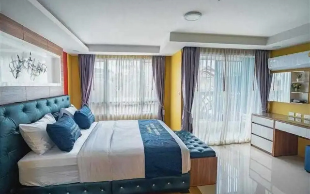OYO 75592 Blue Tel Residence
