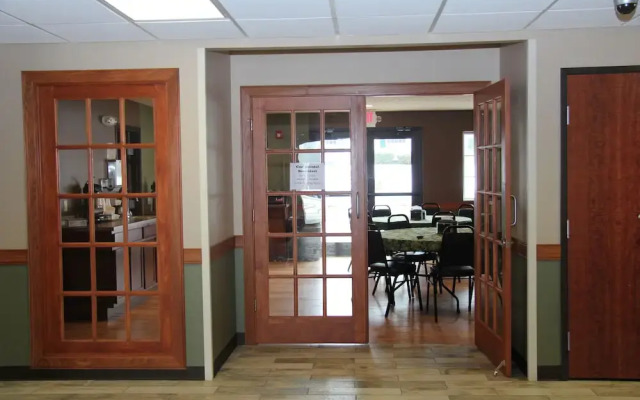 Green Acres Hotel