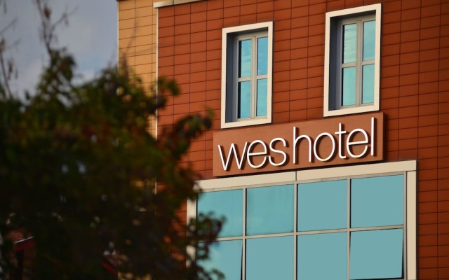 Wes Hotel Турция, Измит - отзывы, цены и фото номеров - забронировать отель Wes Hotel онлайн вид на фасад