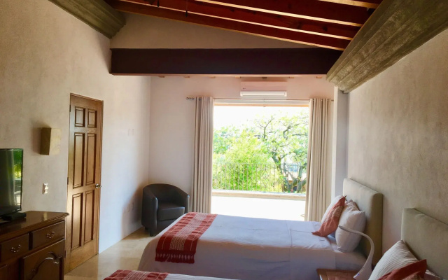 Posada del Tepozteco - Hotel & Gallery