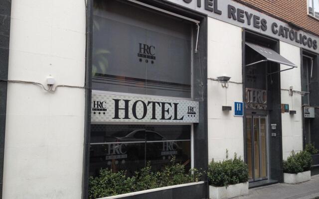 Отель HRC Hotel Испания, Мадрид - 1 отзыв об отеле, цены и фото номеров - забронировать отель HRC Hotel онлайн вид на фасад