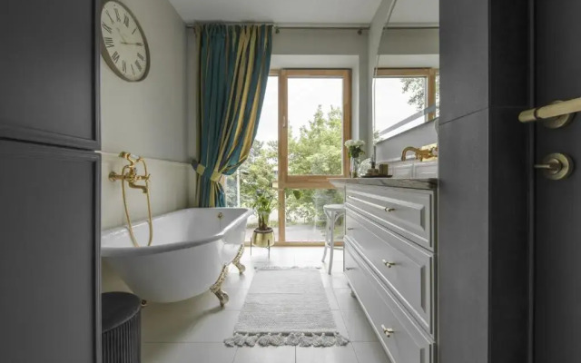Lovely apartment in Vilnius Old Town by IVIS House