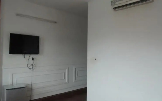 Nhat Van Hotel 1