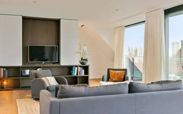Majestic new Penthouse With 2 Parkings