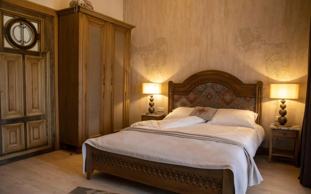 Ethno Hotel