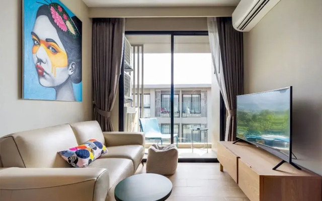 Diamond Condominium By Alexanders