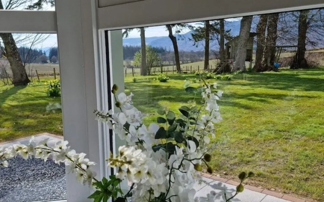 Darris Farmhouse