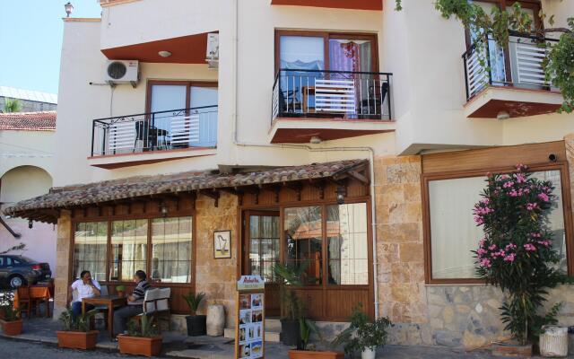 Rebetika Hotel Турция, Сельчук - 1 отзыв об отеле, цены и фото номеров - забронировать отель Rebetika Hotel онлайн вид на фасад