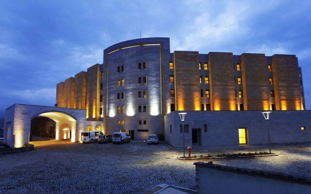 Отель Doubletree by Hilton Avanos - Cappadocia Аванос вид на фасад