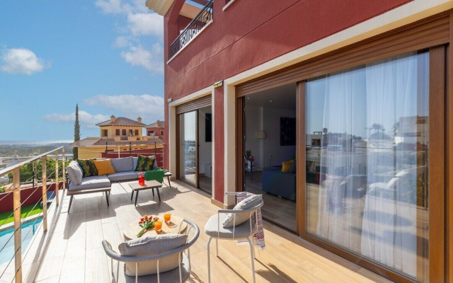 Beautiful Bay Views by Fidalsa