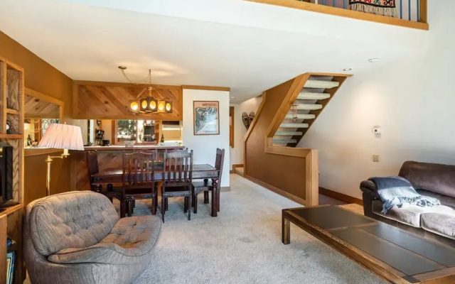Gold Bend by Tahoe Mountain Properties