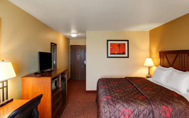 Rodeway Inn & Suites