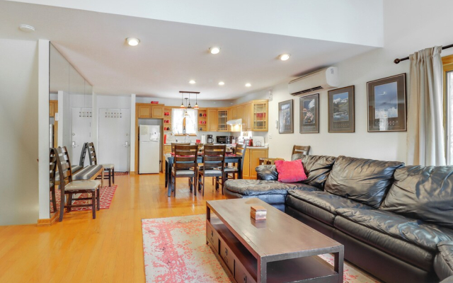Community Indoor Pool: Tannersville Townhome