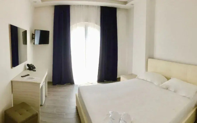 Klaton Beach Hotel