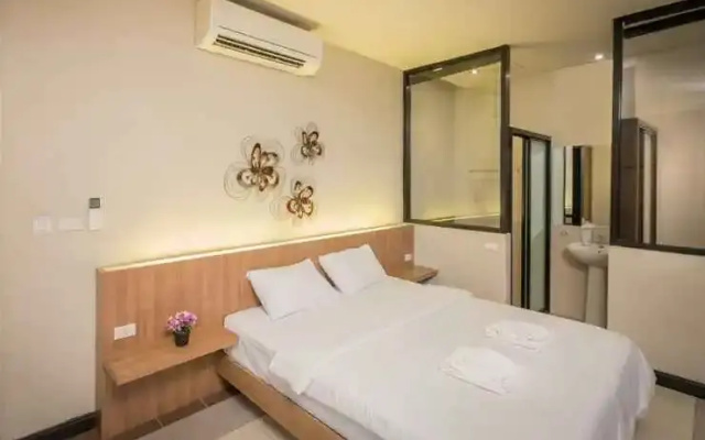 V Hotel Vajira