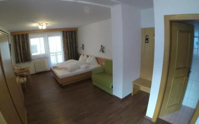 Hotel Alpina
