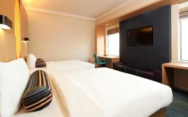Qin Chao Hotel
