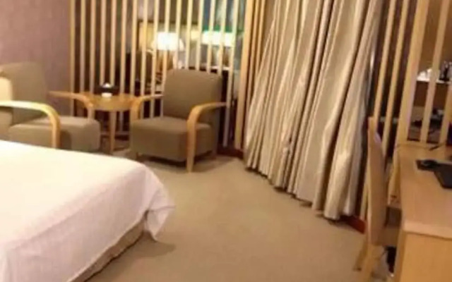 Intercontinental Business Hotel (Zhanjiang City Plaza Affiliated Hospital store)