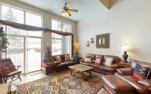 Whispering Pines 924