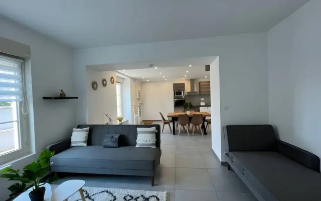 Charming Home in Parigne-l'eveque Near Le Mans