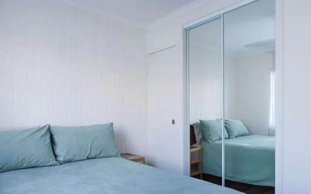 Little Palms by Burleigh Letting Co