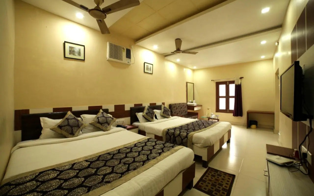 Hotel Satkar