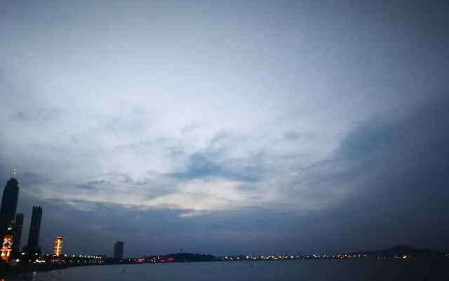 Zmax Hotel·Yantai Shimao Binhai Plaza