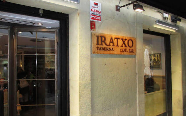 Kaixo Hostel Сан-Себастьян вид на фасад