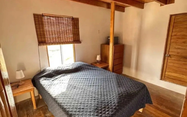 w Relaxing Oceanfront 5BR in Punta Veleros