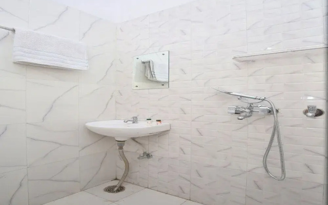 OYO 13007 Humble Residency