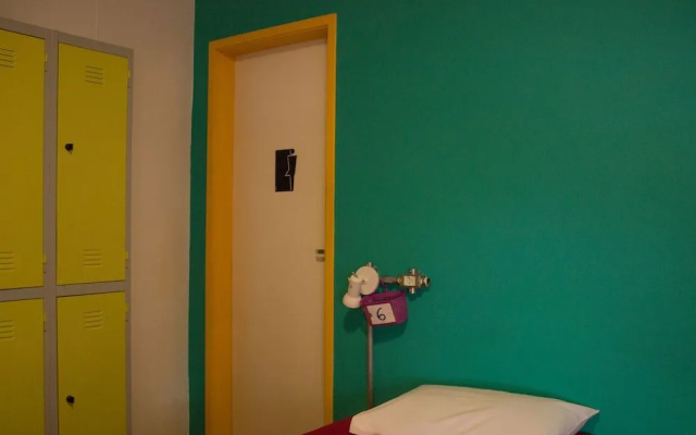 Hostel Alice