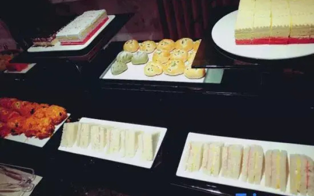 Atour Hotel Shangrao Zhongxin Square