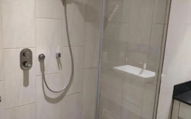 Azad Homes Taksim Petek 47