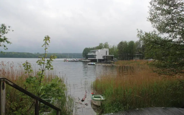 Apartament z widokiem na jezioro Ukiel