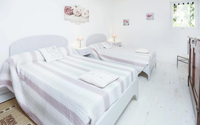 Amazing Holiday Home in Cazals With Terrace