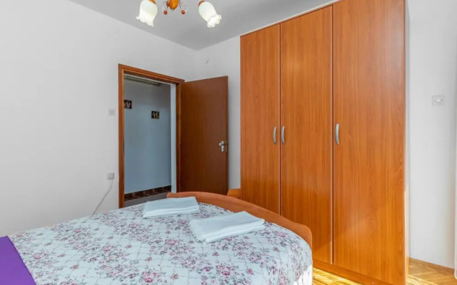 Beautiful Apartment in Selce With Wifi and 2 Bedrooms