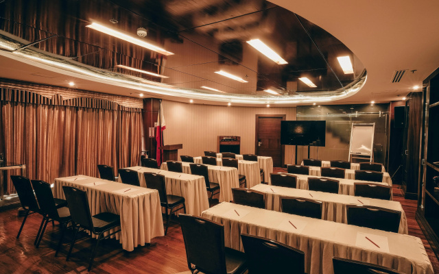 Ramada by Wyndham Manila Central