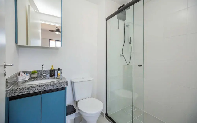 Loft com Smart Lock e Varanda no Bresser