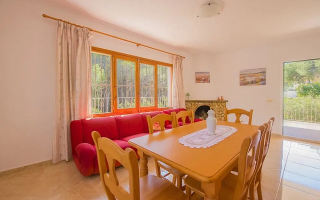 Villa - 7 Bedrooms with Pool - 104989