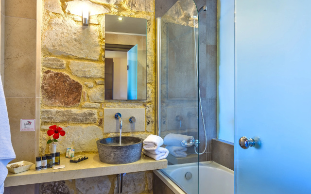 Mistral Hotel - Singles Only