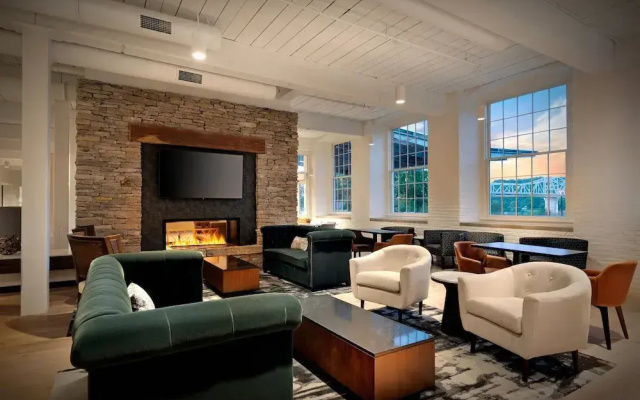Fairfield Inn & Suites Madison Historic Eagle Cotton Mill