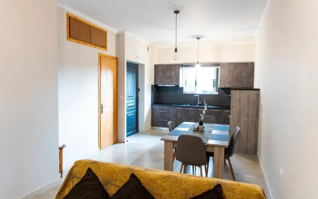 Walnut home apartment near Ancient Olympia