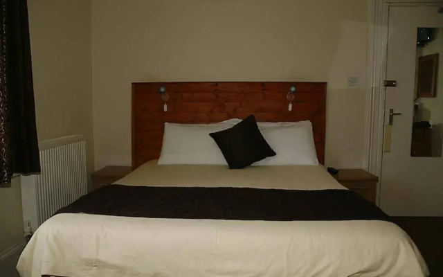 Channel View Hotel