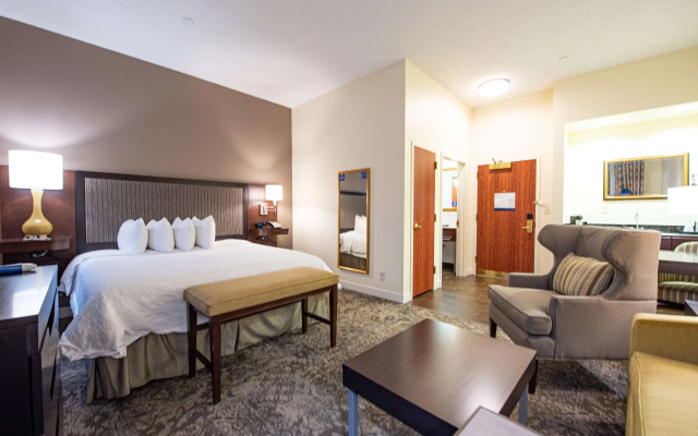Hampton Inn & Suites Rockville Centre