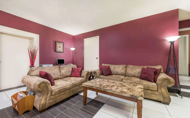 Days Inn by Wyndham Bryan College Station