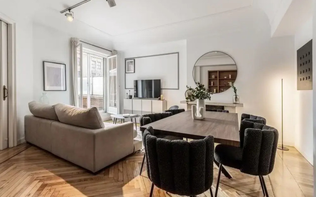 Real - 3 Bedroom and Terrace in Almagro
